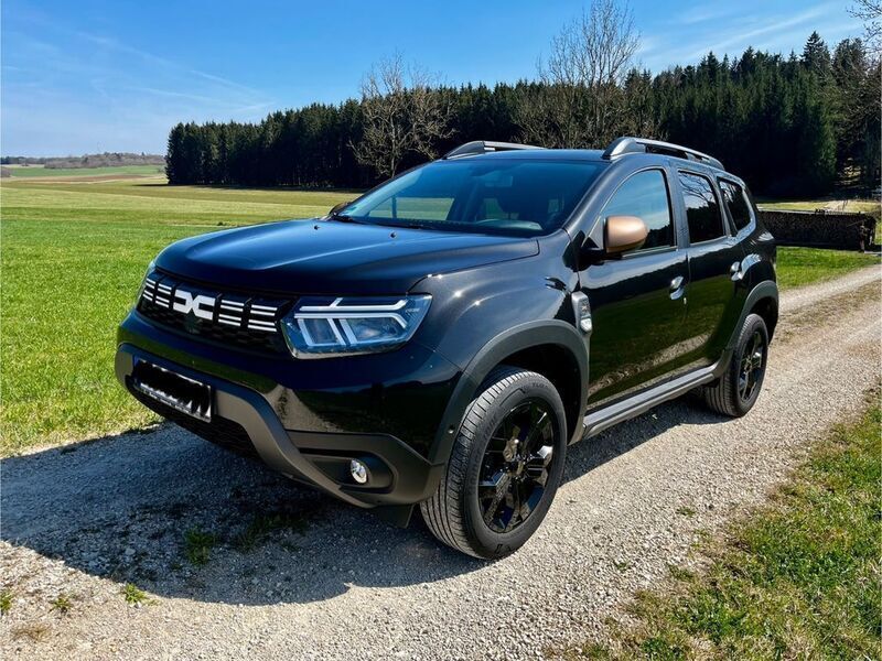 Schwarz Gebraucht 2023 Dacia Duster Extreme SUV | 19.900 € (Guter Preis) - Bild 1/4