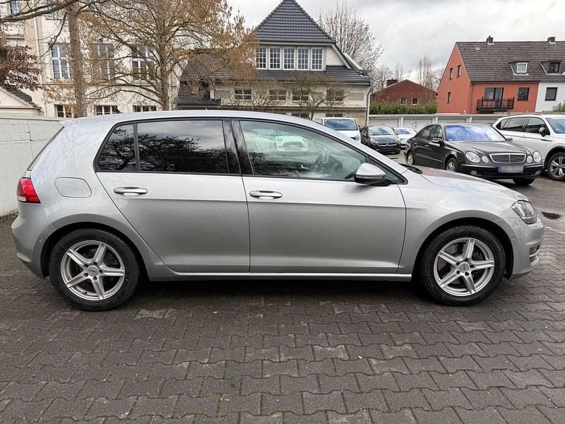 Gebraucht VW Golf VII Highline 140 PS (102 kW) 2013 Silber Limousine