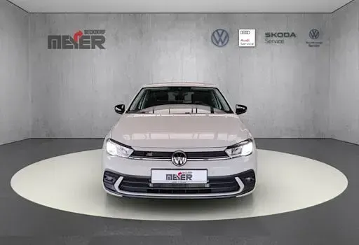 Neu VW Polo 95 PS (69 kW) 2025 Grau Limousine