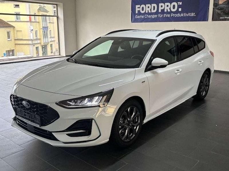 Neu Ford Focus ST-Line 125 PS (91 kW) 2025 Frozen white Kombi