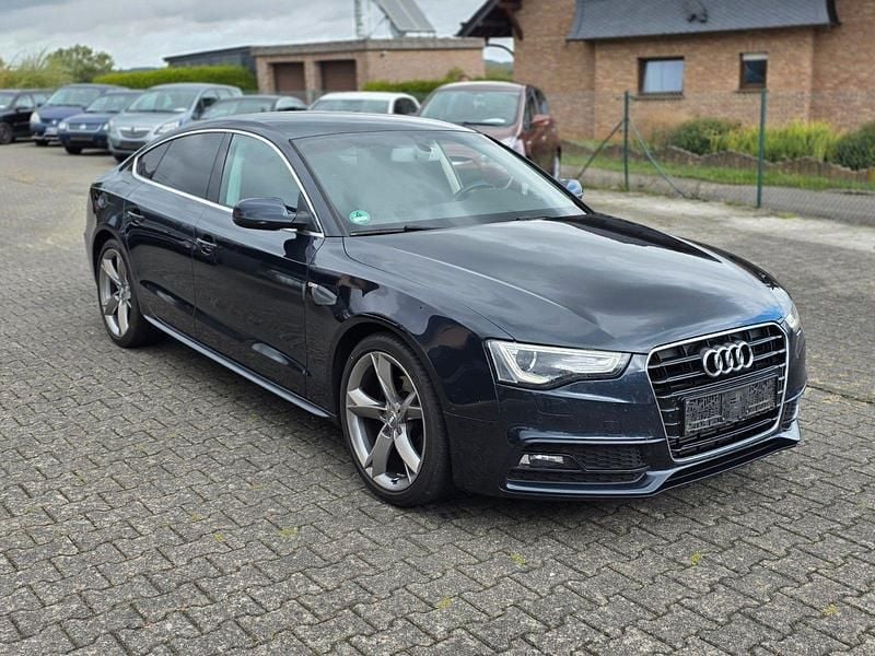 Blau Gebraucht 2015 Audi A5 Sportback S-Line Coupé | 10.999 € (Superpreis) - Bild 1/4