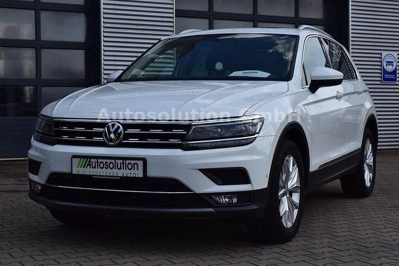 Pure white Gebraucht 2019 VW Tiguan Highline SUV | 25.900 € (Guter Preis) - Bild 1/4