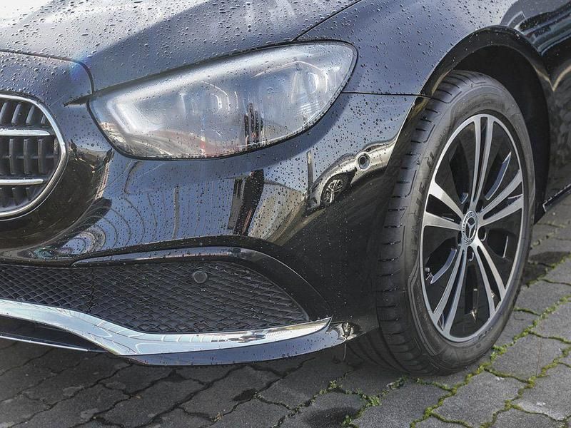 Gebraucht Mercedes E300 Avantgarde 265 PS (194 kW) 2021 Schwarz Limousine