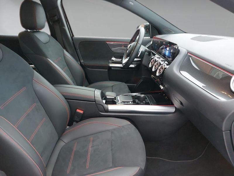 Gebraucht Mercedes GLA200 AMG line 163 PS (119 kW) 2022 Nachtschwarz  unilack SUV