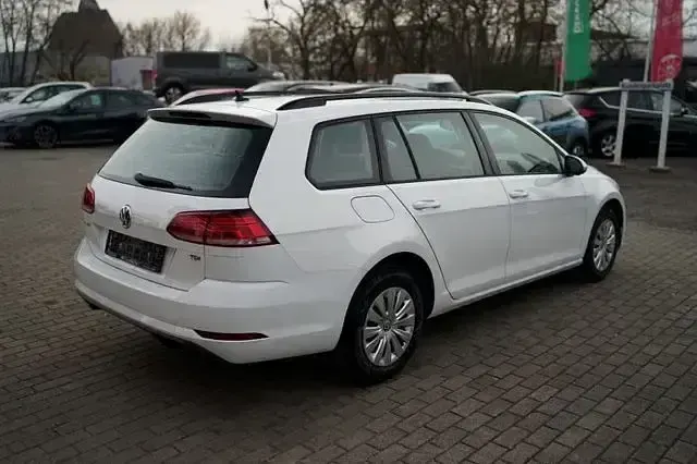 Gebraucht VW Golf VII 116 PS (85 kW) 2018 Weiß Kombi