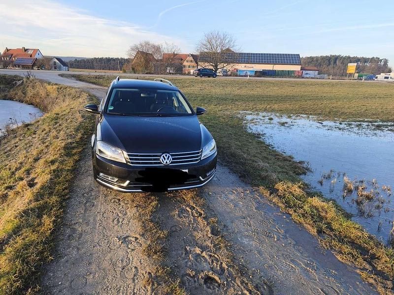 Gebraucht VW Passat Highline 177 PS (130 kW) 2014 Schwarz Kombi