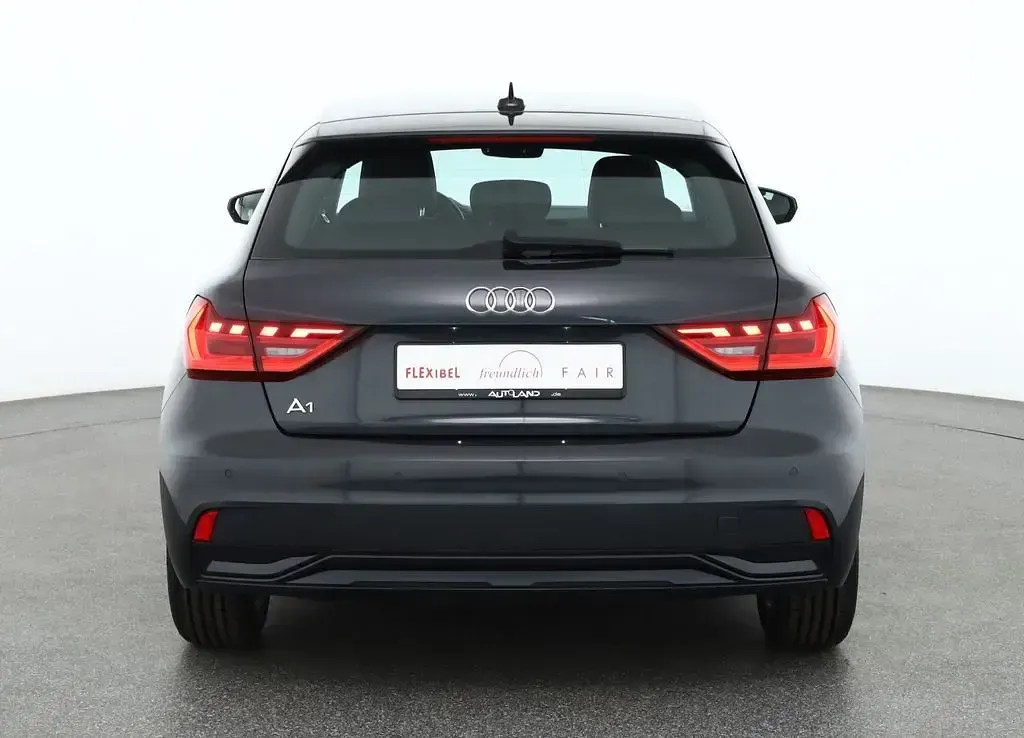Gebraucht Audi A1 Sportback Comfort 110 PS (80 kW) 2021 Grau Kleinwagen
