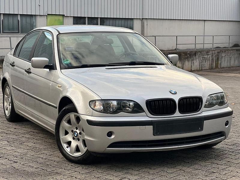 Silber Gebraucht 2003 BMW 316 Limousine | 3.790 € (Teuer) - Bild 1/4