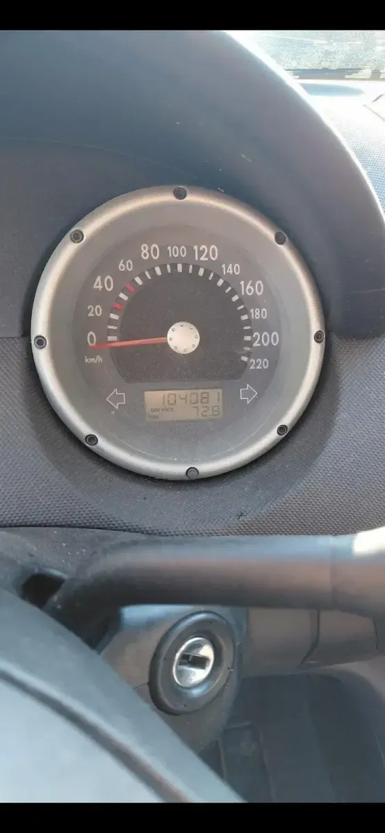Używany VW Polo 50 KM (36 kW) 2000 Srebrny Hatchback