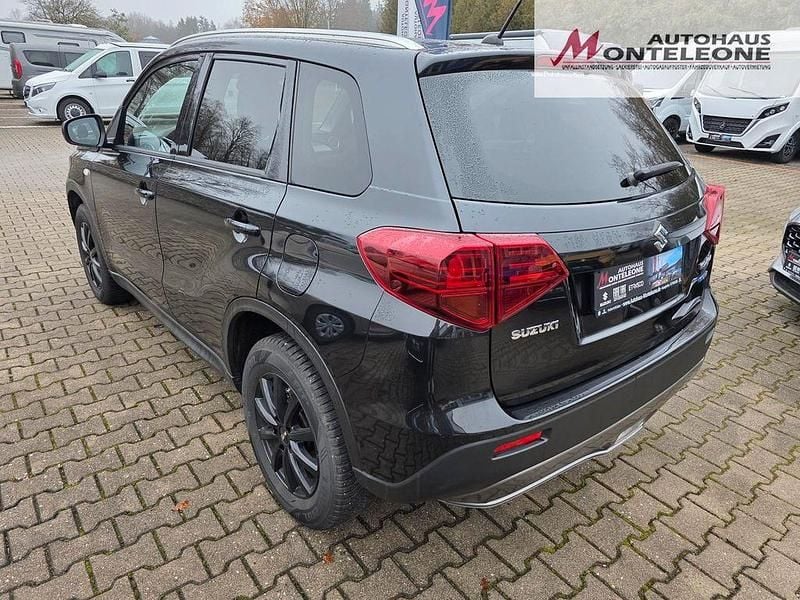 Gebraucht Suzuki Vitara Comfort 129 PS (94 kW) 2021 Schwarz SUV