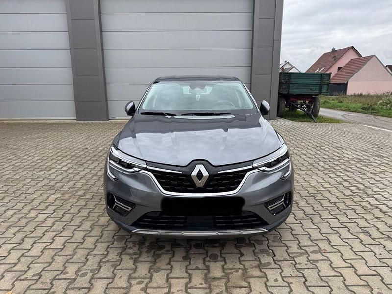 Grau Gebraucht 2022 Renault Arkana Techno SUV | 21.700 € (Fairer Preis) - Bild 1/4