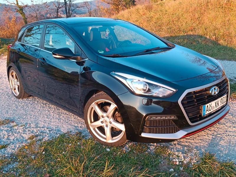 Schwarz Gebraucht 2015 Hyundai i30 Turbo Limousine | 5.200 € (Guter Preis) - Bild 1/4