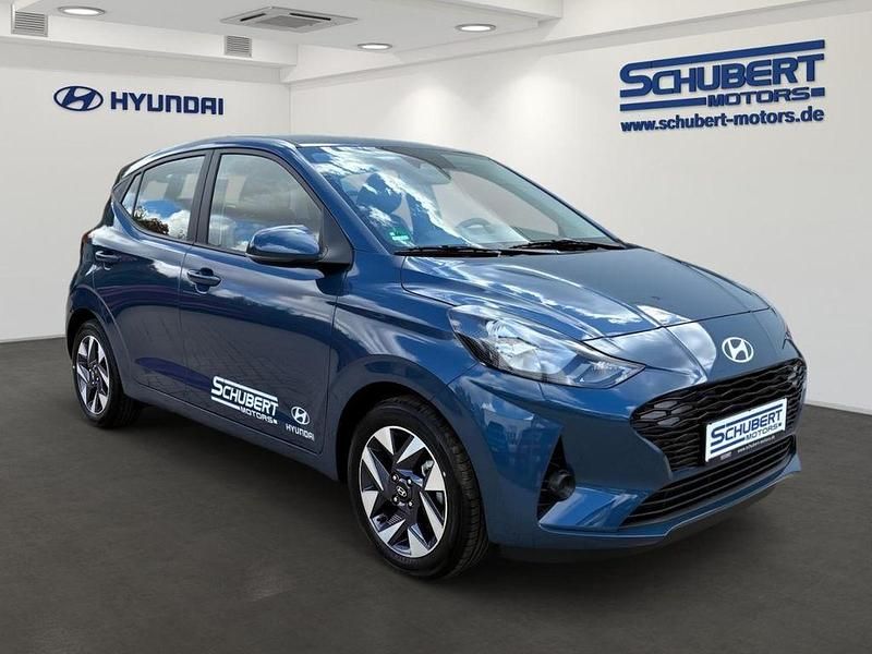 Gebraucht Hyundai i10 Trend 79 PS (58 kW) 2025 Vibrant blue Kleinwagen
