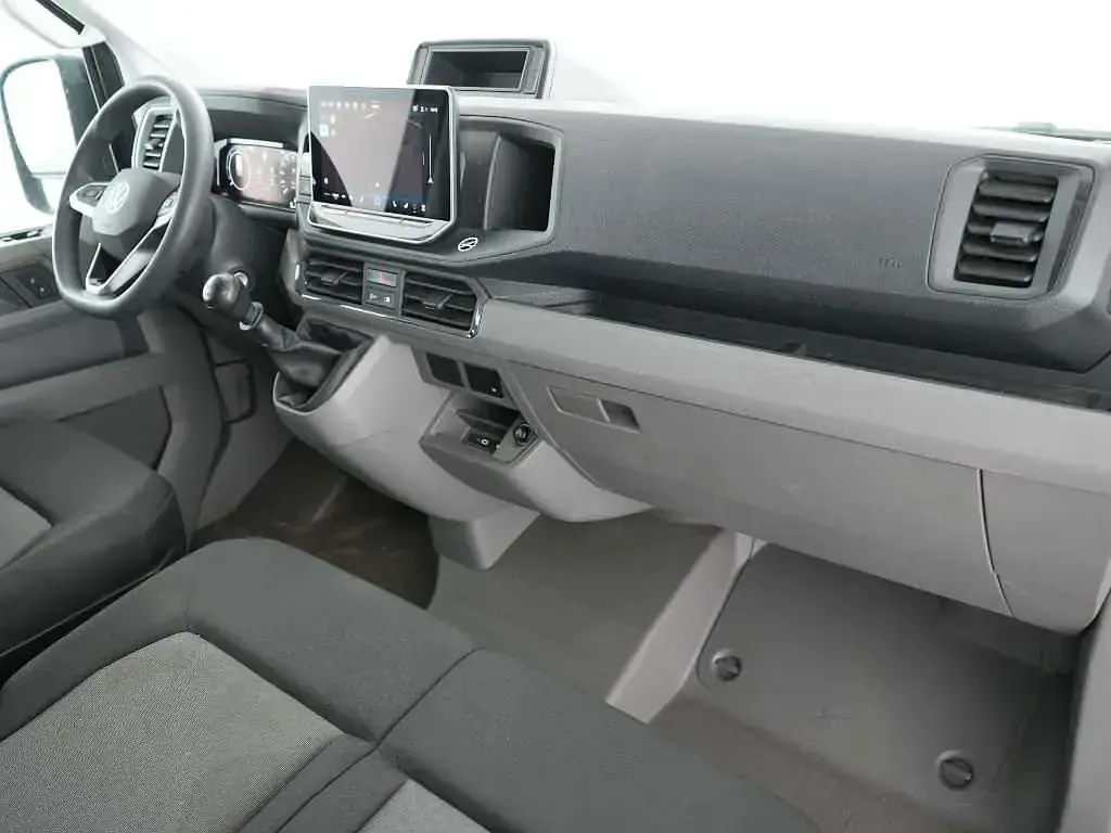 Gebraucht VW Crafter 140 PS (102 kW) 2025 Grau Van