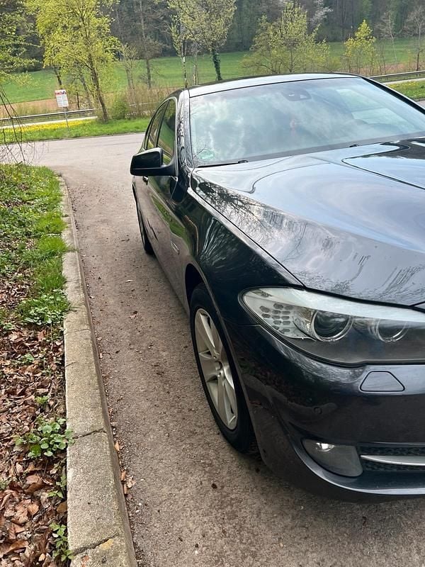 Gebraucht BMW 523 204 PS (150 kW) 2011 Grau Limousine