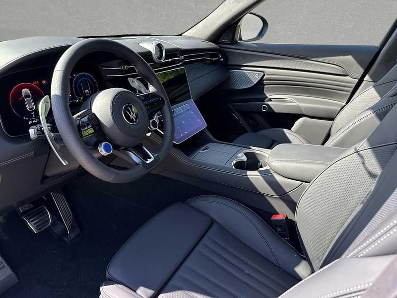 Neu Maserati Grecale 530 PS (389 kW) 2025 Grau (grigio lava) SUV