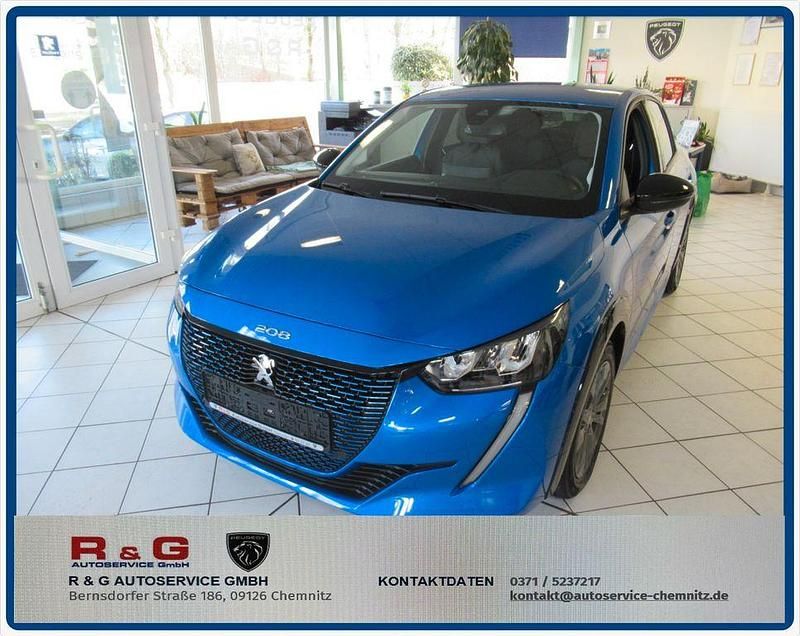 Gebraucht Peugeot e-208 Allure 100 kW (136 PS) 2023 Vertigo blau Kleinwagen