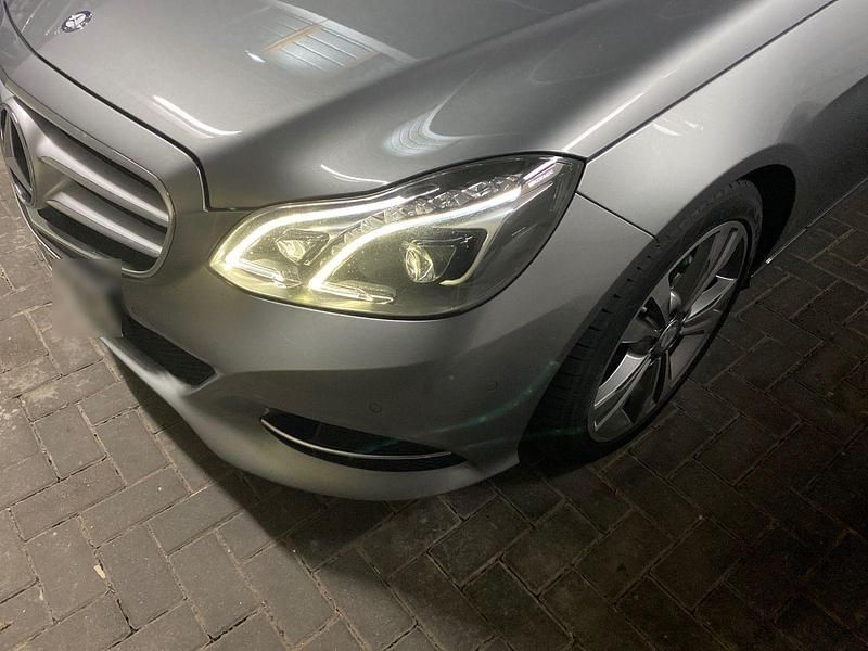 Gebraucht Mercedes E300 Avantgarde 231 PS (169 kW) 2014 Grau Kombi