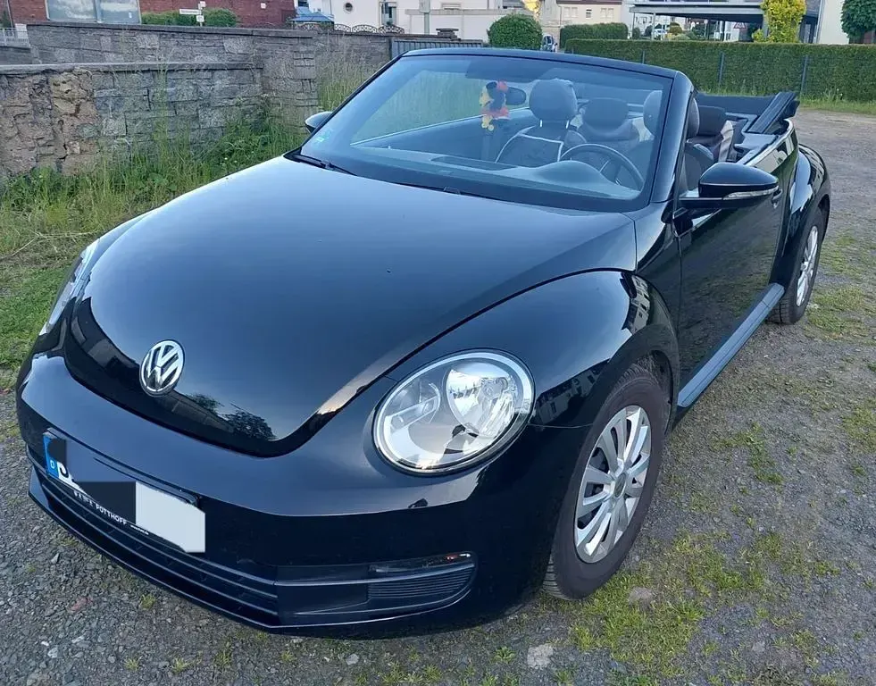 Gebraucht VW Beetle Allstar 105 PS (77 kW) 2016 Schwarz Kleinwagen
