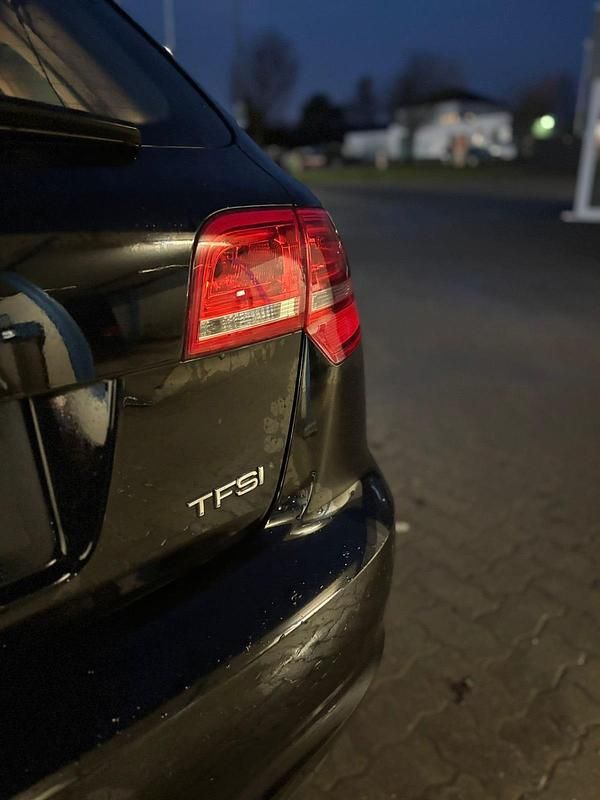 Gebraucht Audi A3 105 PS (77 kW) 2011 Schwarz Kleinwagen