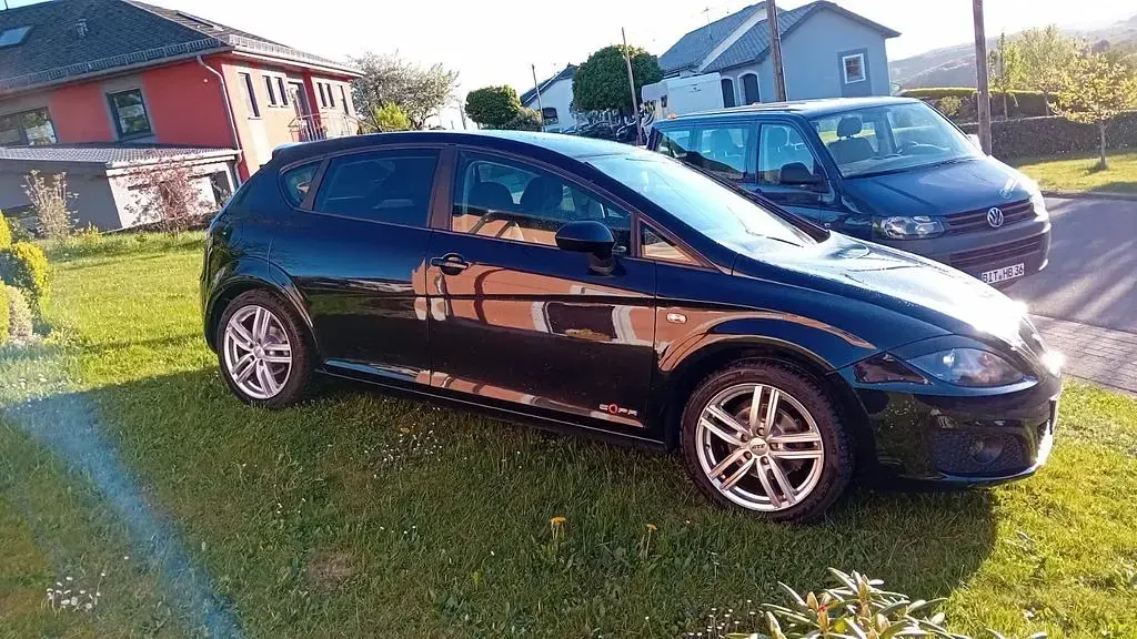 Usata Seat Leon Copa 90 CV (66 kW) 2011 Nero Utilitaria