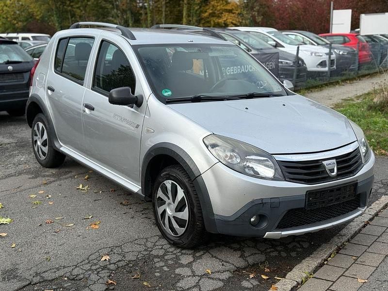 Gebraucht Dacia Sandero Stepway 68 PS (50 kW) 2010 Silber Kleinwagen