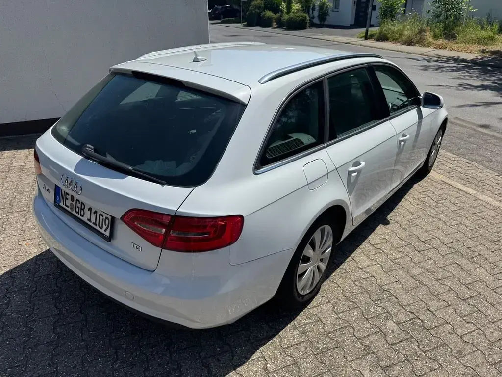 Gebraucht Audi A4 Ambition 150 PS (110 kW) 2015 Weiß Kombi