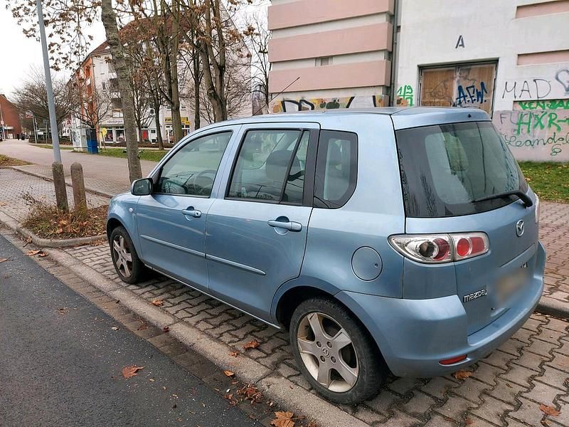 Gebraucht Mazda 2 80 PS (58 kW) 2006 Blau Kleinwagen