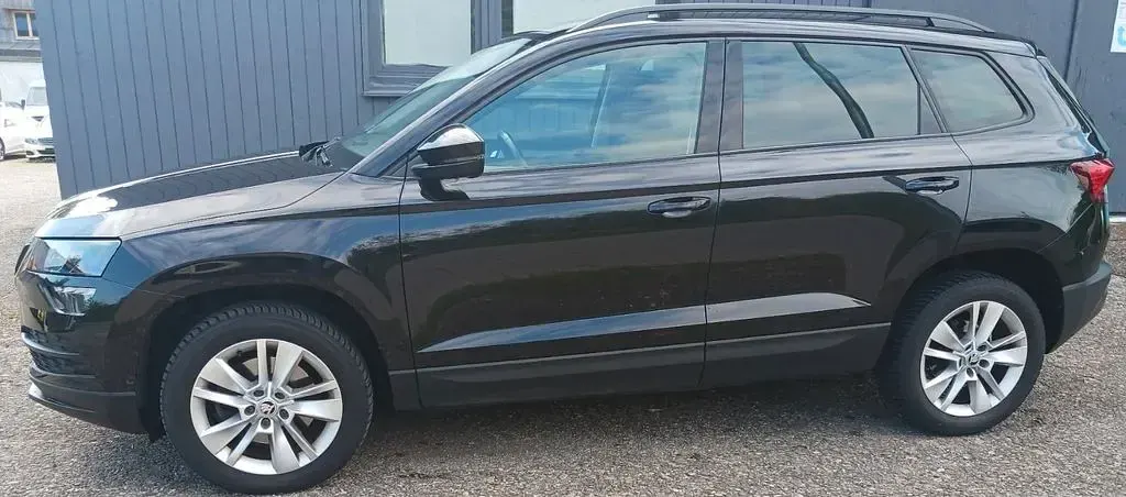 Gebraucht Skoda Karoq 150 PS (110 kW) 2021 Cerna magic/black magic SUV