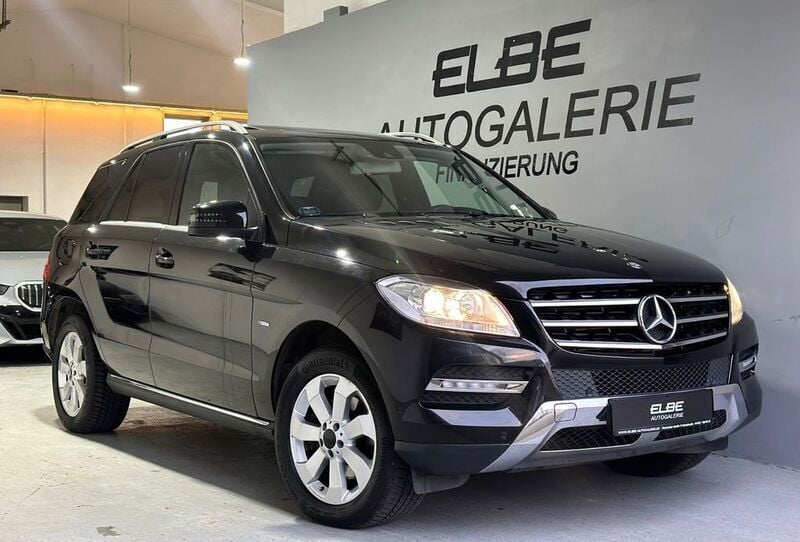 Schwarz Gebraucht 2012 Mercedes ML350 SUV | 17.400 € (Guter Preis) - Bild 1/4