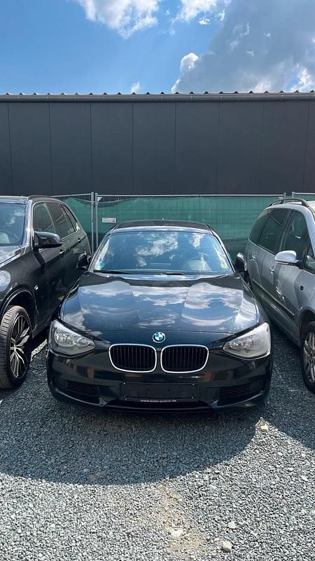 Gebraucht BMW 116 136 PS (100 kW) 2014 Schwarz Kleinwagen