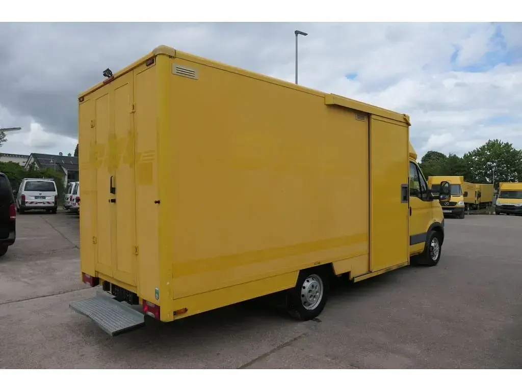 Gebraucht Iveco Daily 106 PS (77 kW) 2012 Gelb (metallic) Van