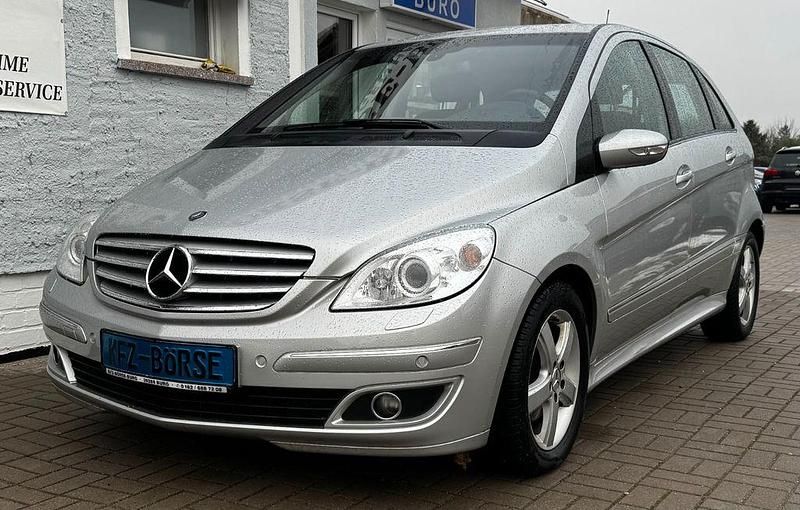 Silber Gebraucht 2006 Mercedes B200 Van / Kleinbus | 4.600 € (Teuer) - Bild 1/4