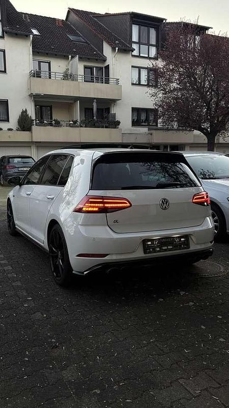 Gebraucht VW Golf VII R 421 PS (309 kW) 2018 Weiß Kombi