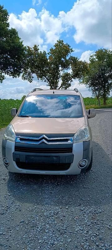 Gold Gebraucht 2008 Citroën Berlingo Van / Kleinbus | 4.900 € (Etwas zu teuer) - Bild 1/4
