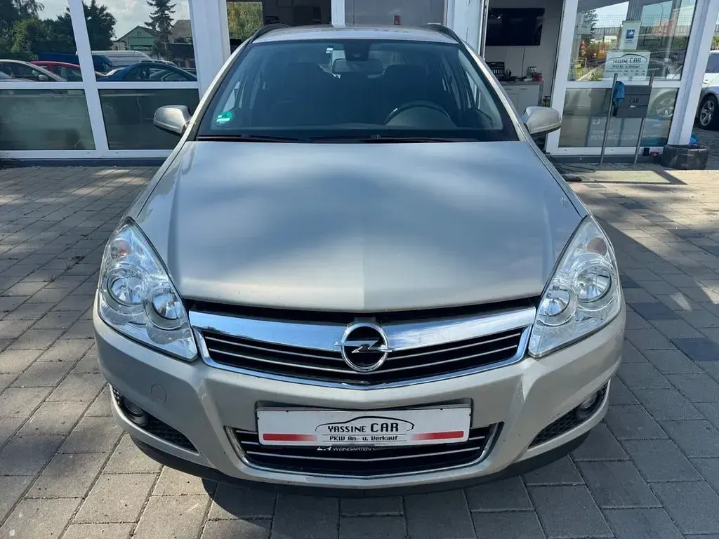Gebraucht Opel Astra Edition 116 PS (85 kW) 2007 Grau Limousine