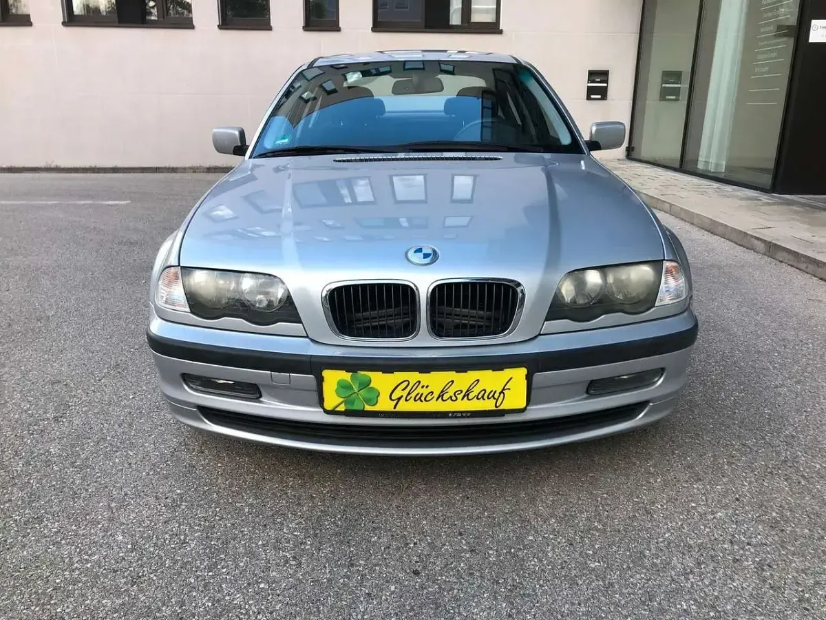 Gebraucht BMW 316 105 PS (77 kW) 2001 Silber Limousine
