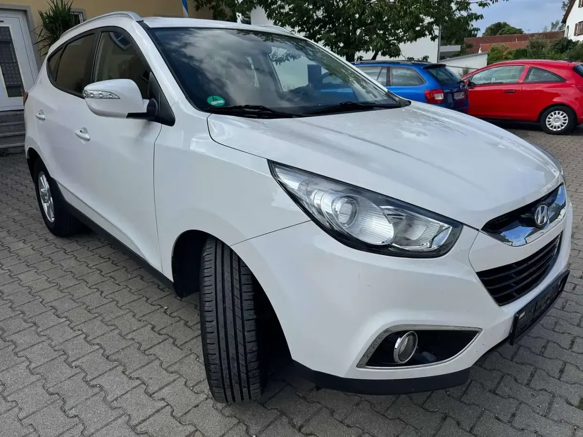 Gebraucht Hyundai ix35 Edition 135 PS (99 kW) 2013 Creamy white / sol SUV