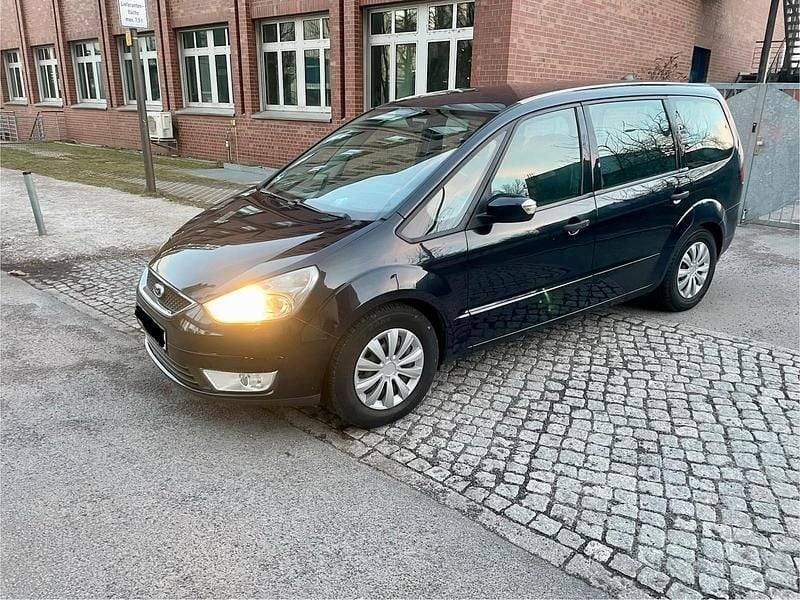Gebraucht Ford Galaxy 140 PS (102 kW) 2008 Blau Van / Kleinbus