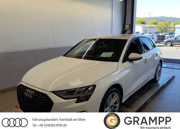 Ibisweiß Gebraucht 2022 Audi A3 Sportback e-tron Limousine | 23.490 € (Guter Preis) - Bild 1/4