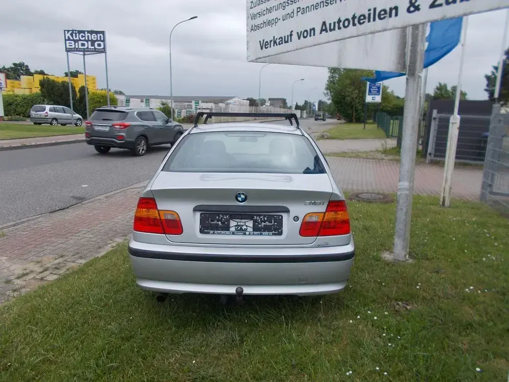 Gebraucht BMW 318 143 PS (105 kW) 2002 Silber Limousine