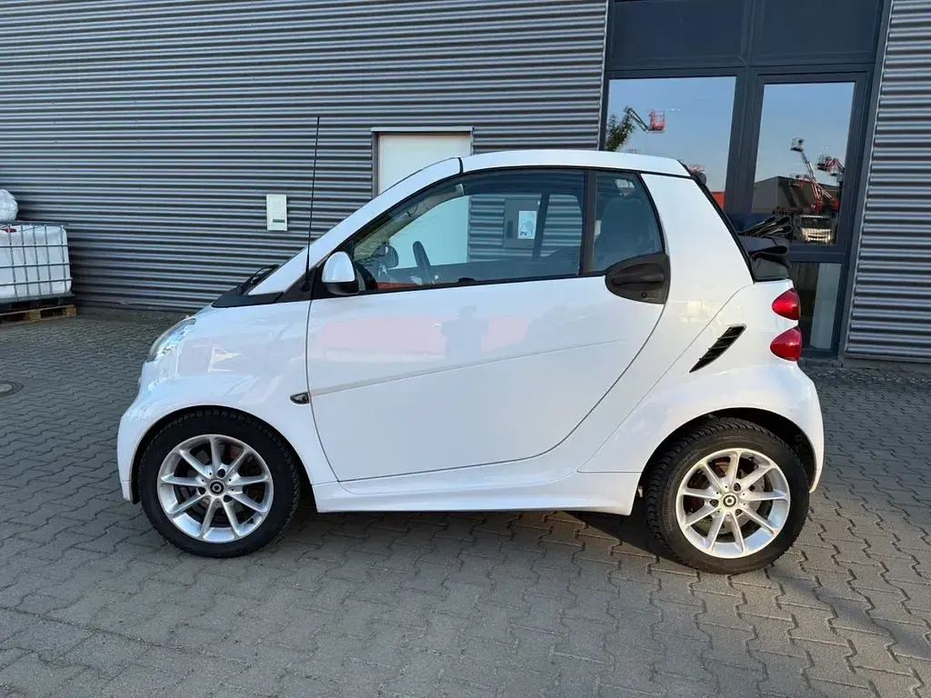 Gebraucht Smart ForTwo Cabrio Passion 71 PS (52 kW) 2014 Weiß Cabrio