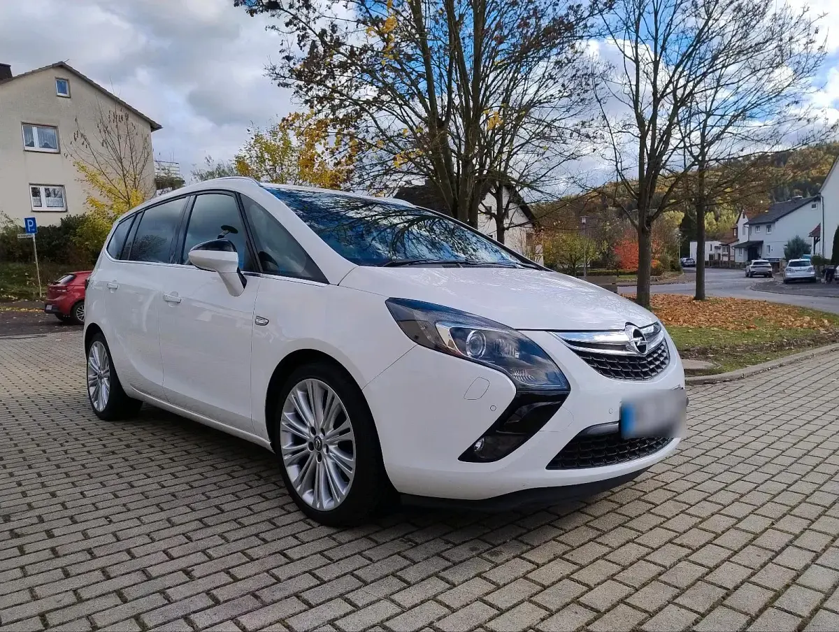Gebraucht Opel Zafira Tourer 170 PS (125 kW) 2015 Weiß Van / Kleinbus