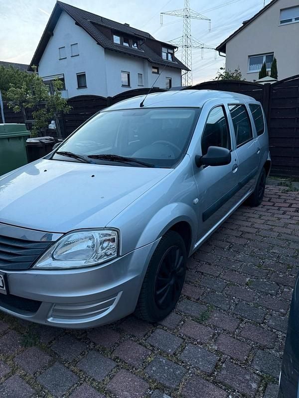 Second-hand Dacia Logan 87 CP (63 kW) 2010 Argintiu Break