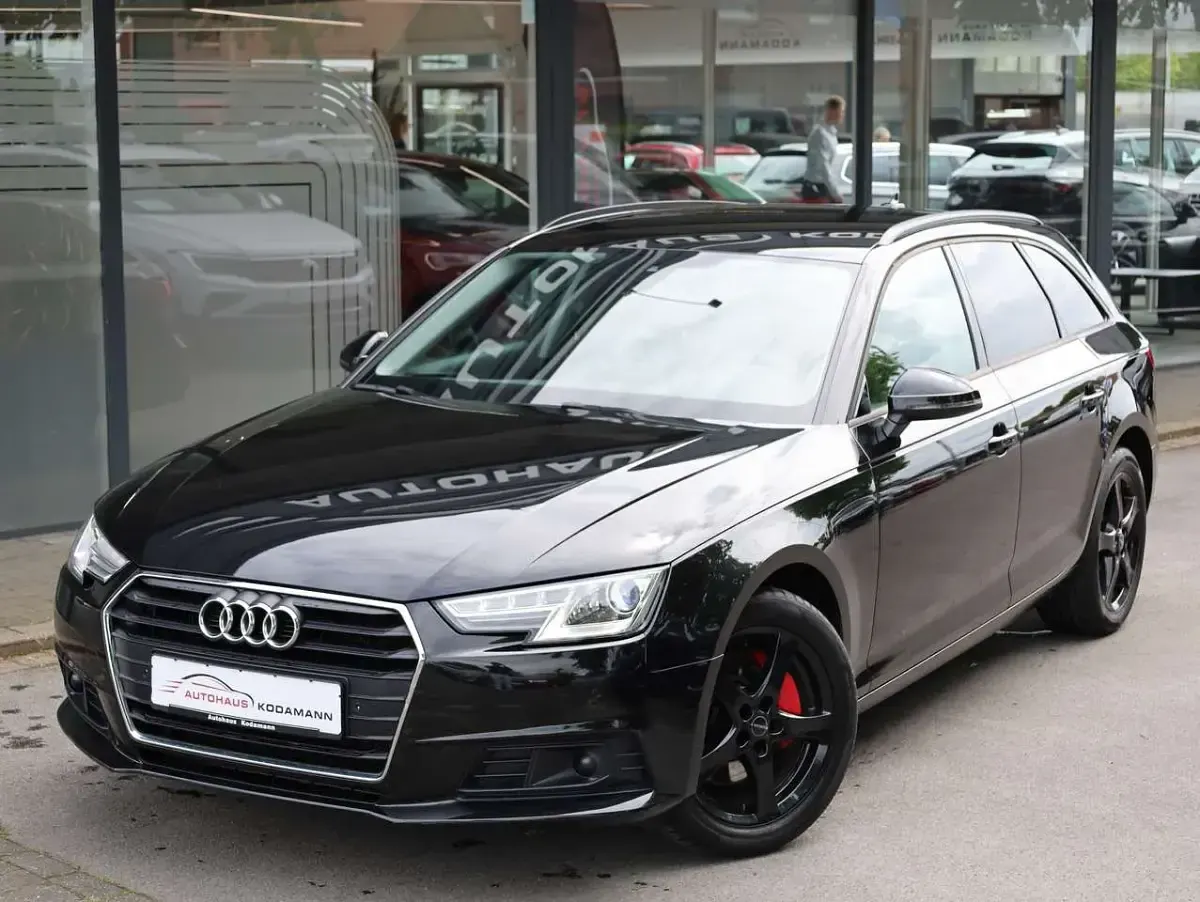 Gebraucht Audi A4 Basis 190 PS (139 kW) 2017 Schwarz Kombi