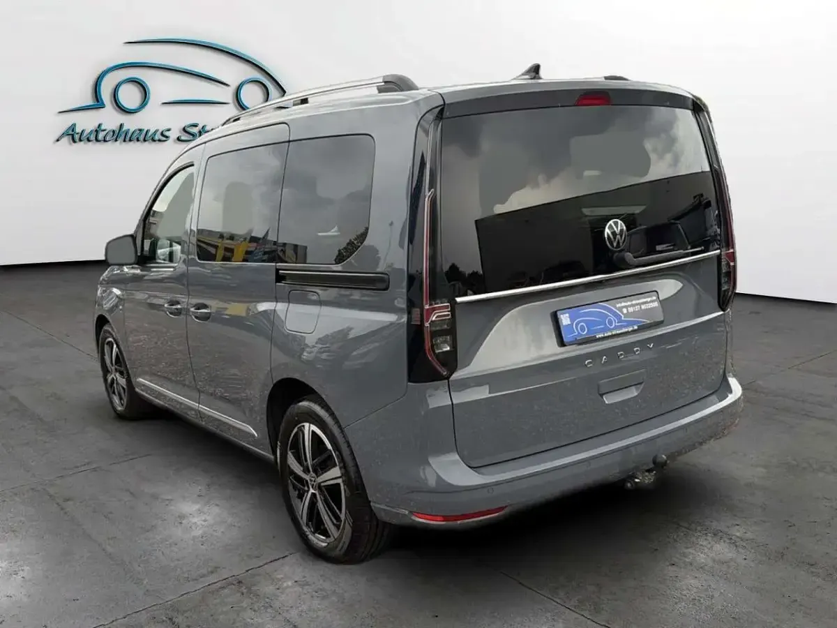 Gebraucht VW Caddy Style 122 PS (89 kW) 2024 Grau Van / Kleinbus