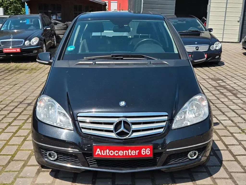 Gebraucht Mercedes A160 95 PS (69 kW) 2011 Schwarz Kleinwagen