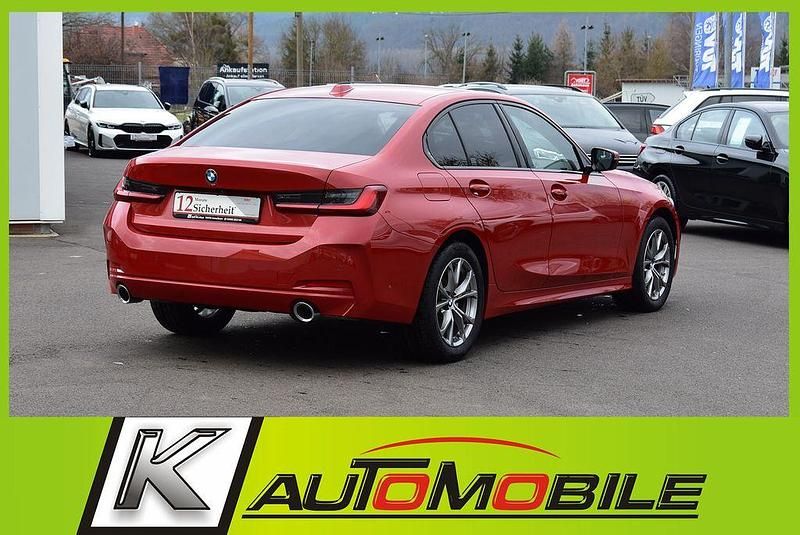 Gebraucht BMW 320 Shadowline 190 PS (139 kW) 2023 Rot Limousine