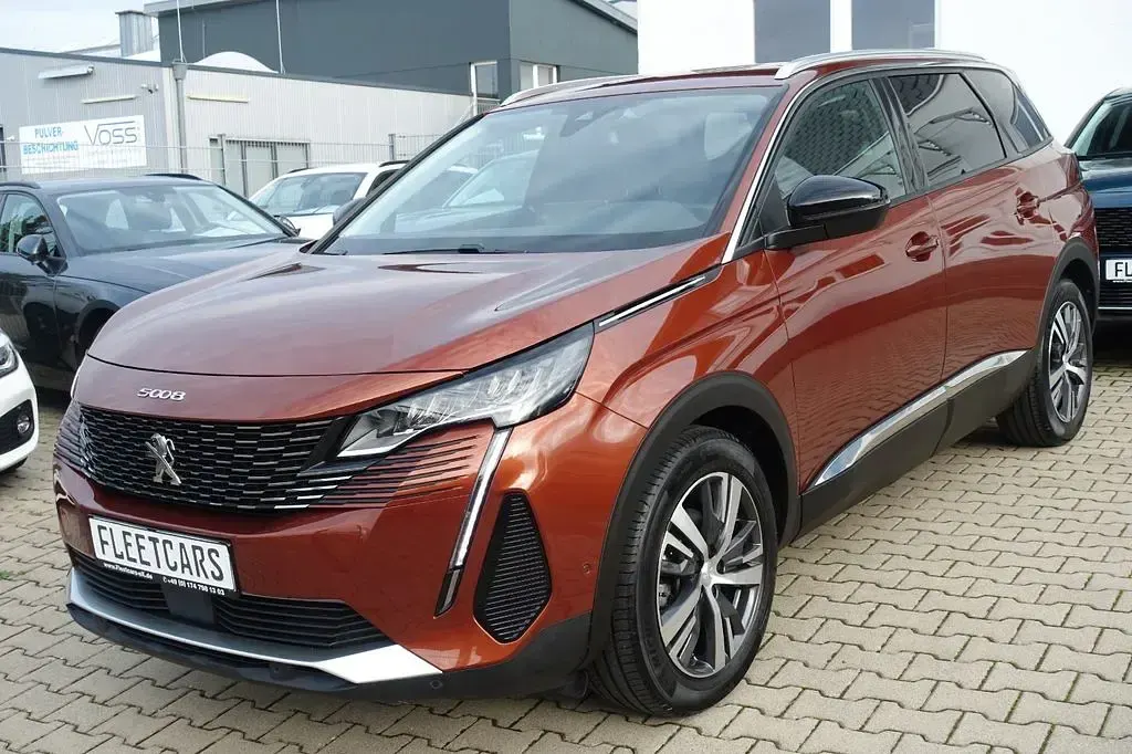 Gebraucht Peugeot 5008 Allure 131 PS (96 kW) 2022 Braun SUV