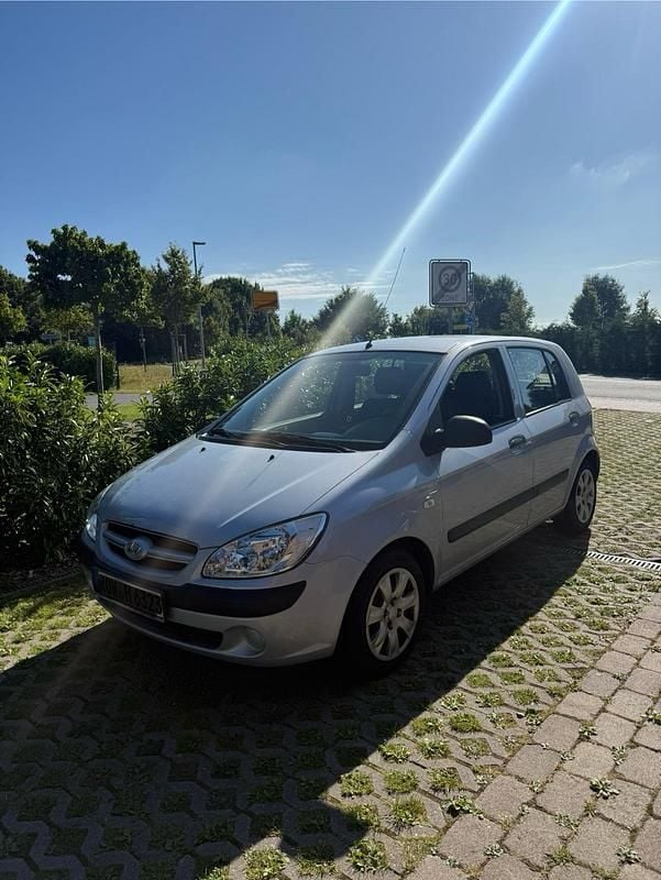 Grau Gebraucht 2009 Hyundai Getz Kleinwagen | 2.350 € (Fairer Preis) - Bild 1/4